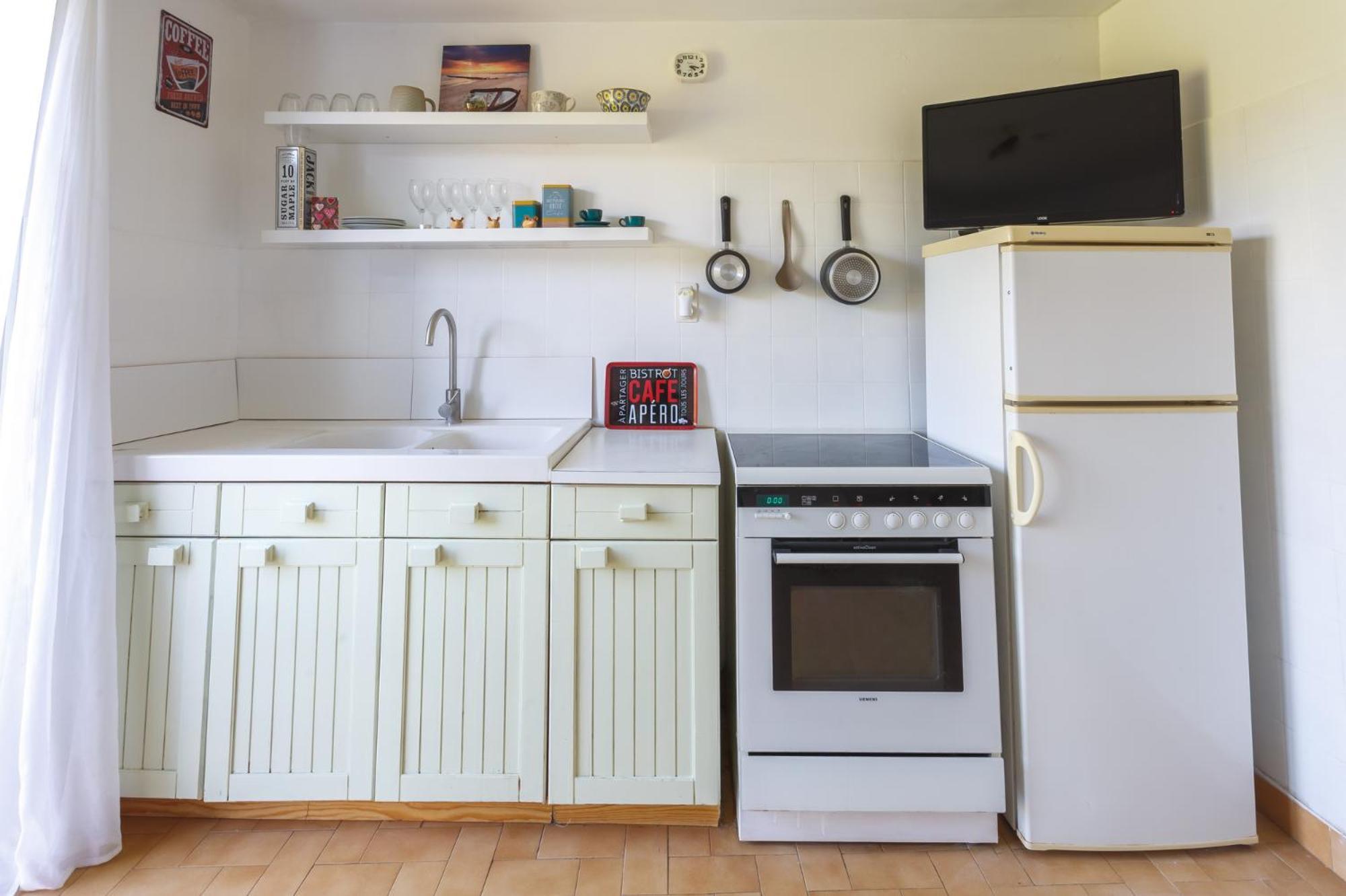 Cosy Apartment In Ancient Gabian With River And Vineyard Views Esterno foto