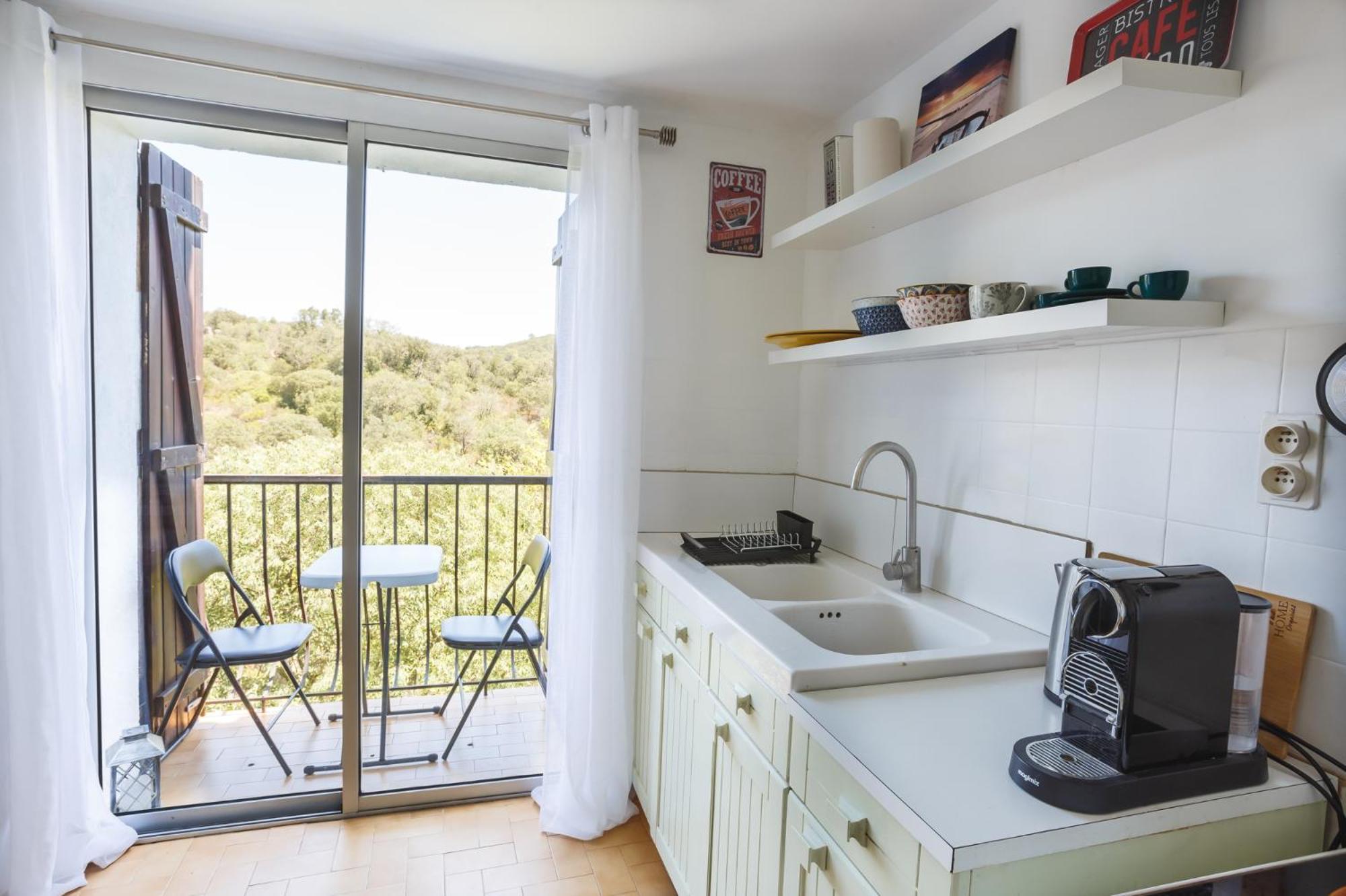 Cosy Apartment In Ancient Gabian With River And Vineyard Views Esterno foto